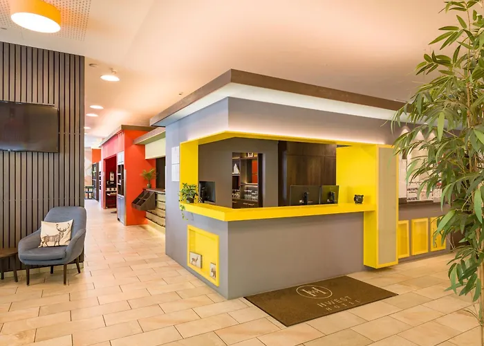 Hwest Hotel